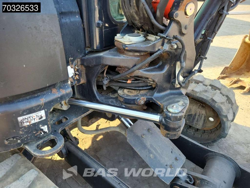Kubota U50 -5 A/C - 3 Buckets Photo 29