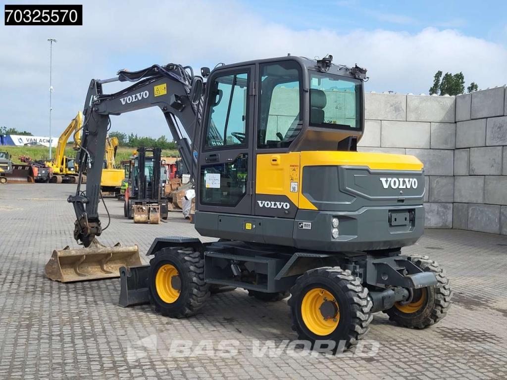 Volvo EW60 E A/C - 3 Buckets Photo 5