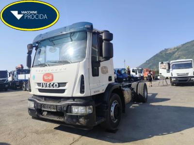 Iveco EUROCARGO 180E32 en vente par Procida Macchine S.r.l.