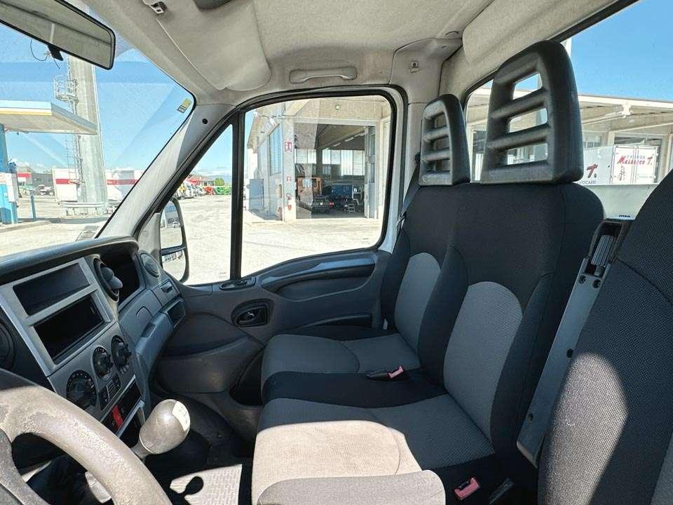 Iveco DAILY 35C13 4X2 Photo 15