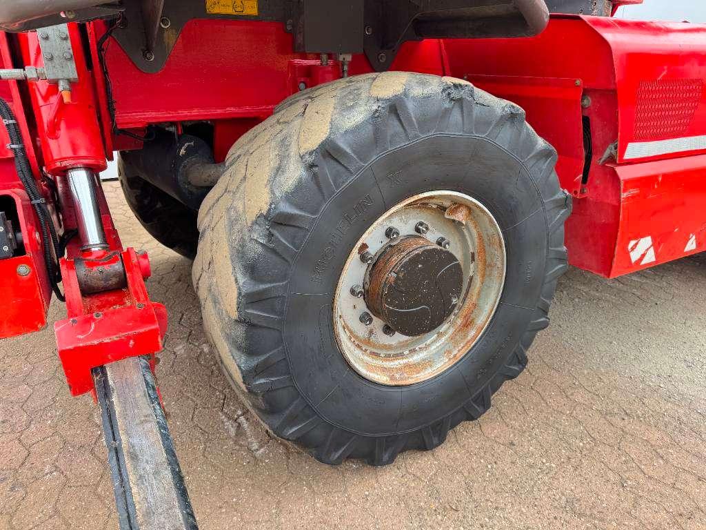 Manitou MRT2150 Privilege - Remote Control / 4 Wheel Steer Photo 24