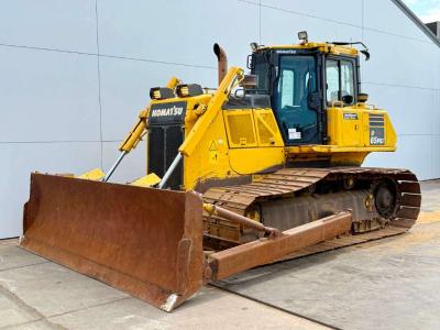 Komatsu D65PXi-18 - Backup Camera / Airco / CE + EPA en vente par Boss Machinery