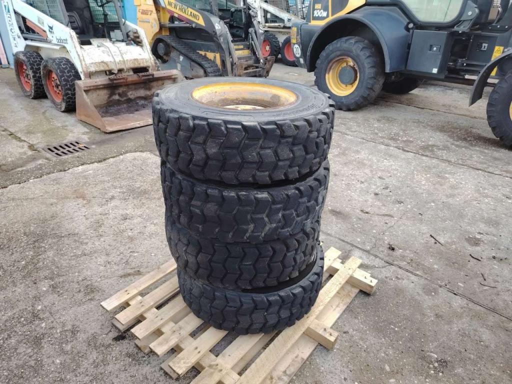 Komatsu SK815-5 Photo 18