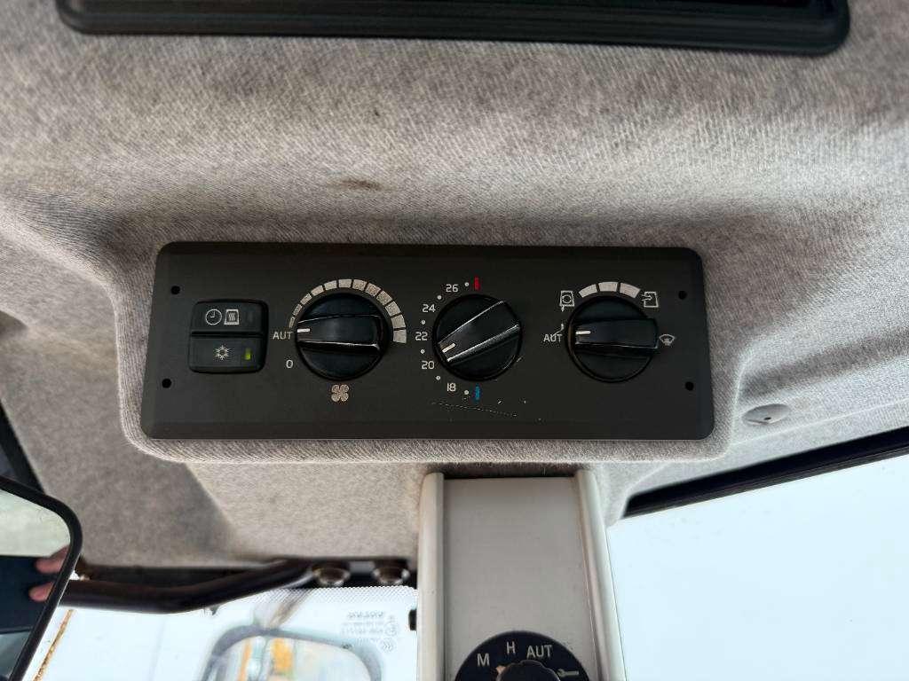 Volvo L120G - Dutch Machine / 3rd Function Photo 14
