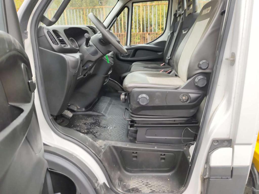 Iveco DAILY 35-140 Photo 12