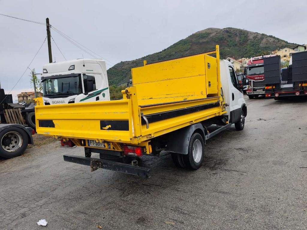 Iveco DAILY 35-140 Photo 3