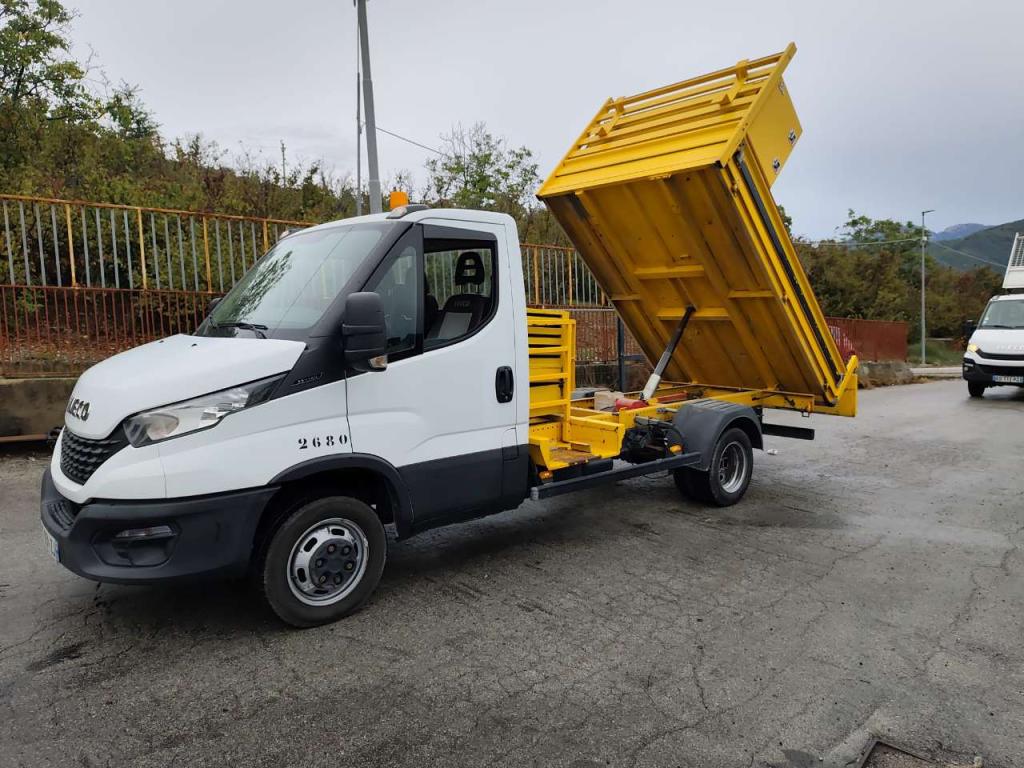 Iveco DAILY 35-140 Photo 30