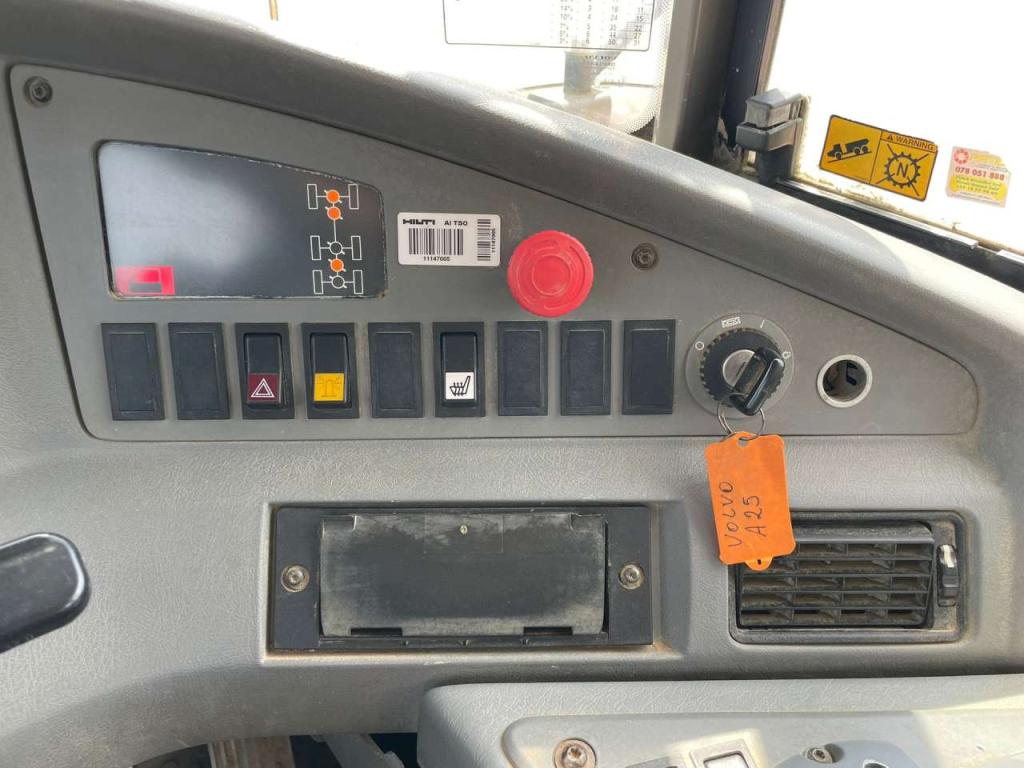Volvo A25D Photo 23