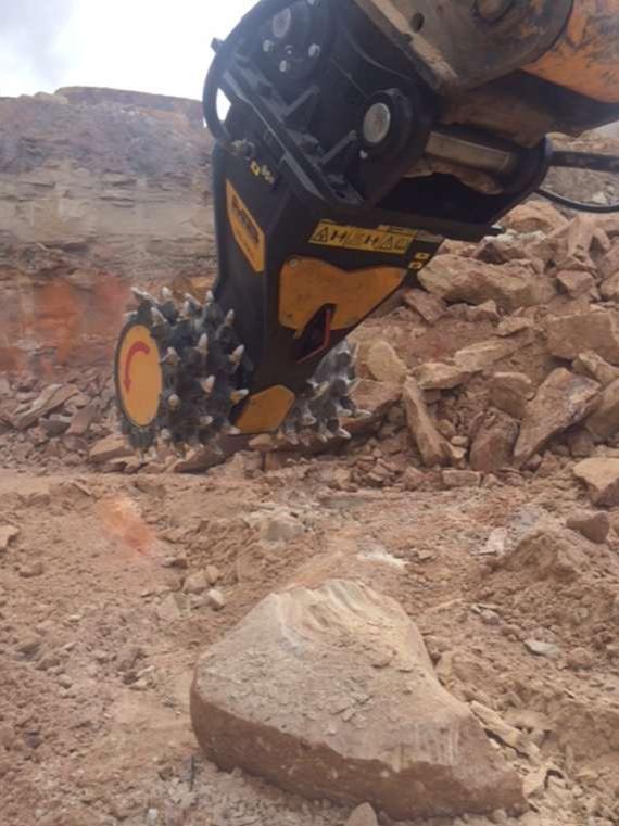 MB CRUSHER MB-R900 Photo 2