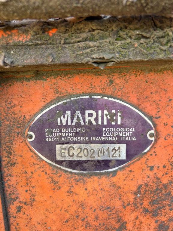 Marini M121 Photo 6