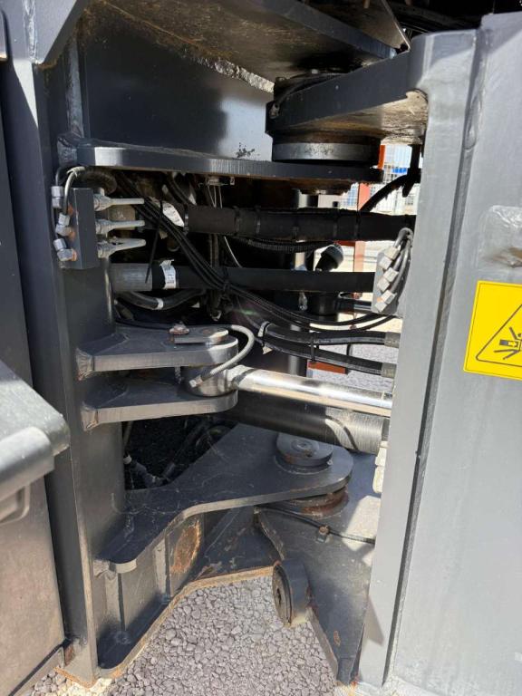 Doosan DL320-7 Photo 21