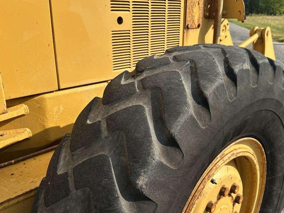 Caterpillar 12H 6X4 Photo 10