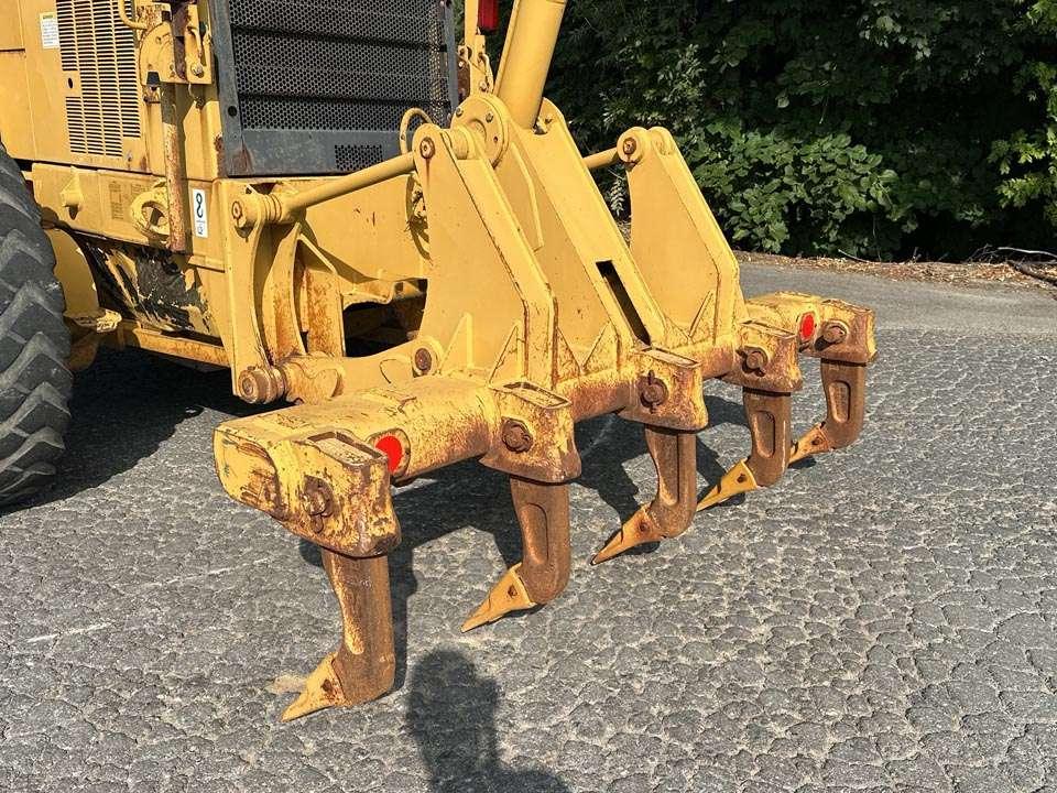 Caterpillar 12H 6X4 Photo 11