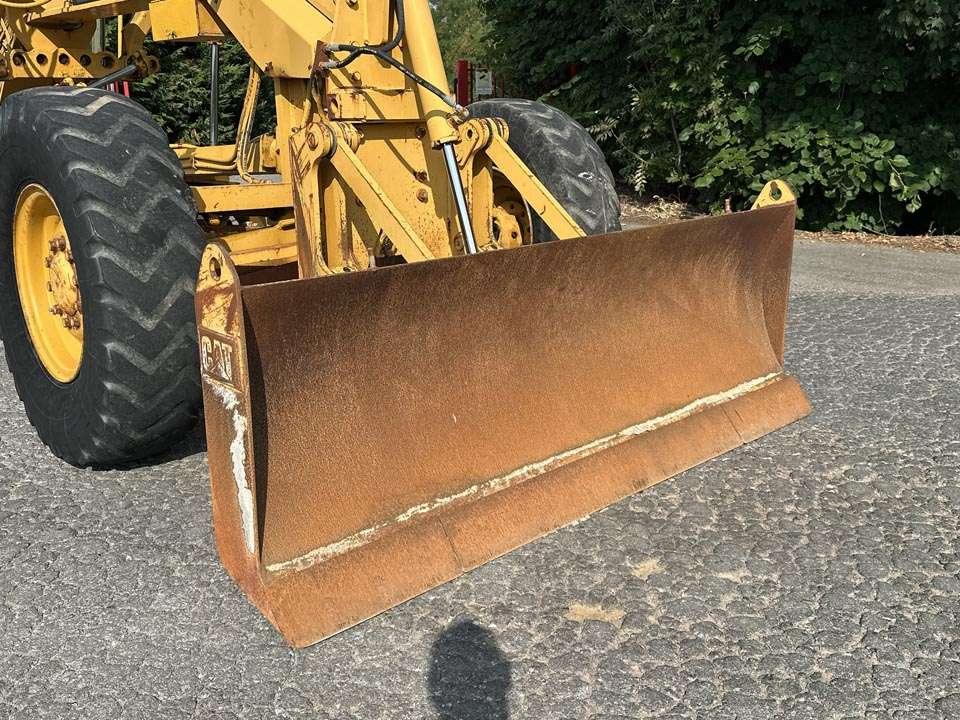 Caterpillar 12H 6X4 Photo 12