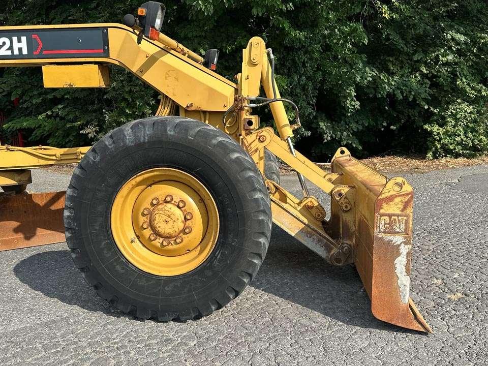 Caterpillar 12H 6X4 Photo 13