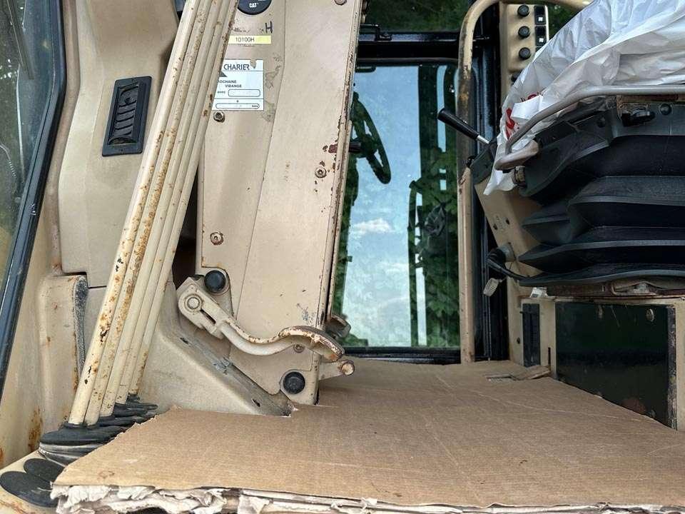 Caterpillar 12H 6X4 Photo 18