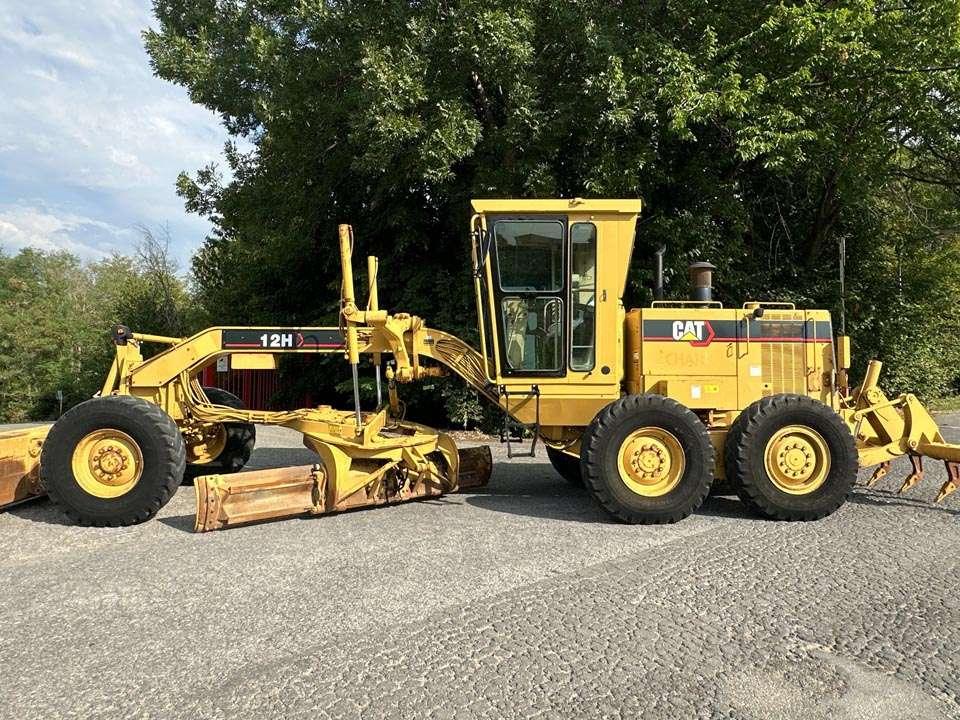 Caterpillar 12H 6X4 Photo 2