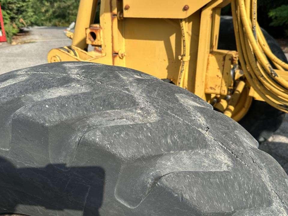 Caterpillar 12H 6X4 Photo 5