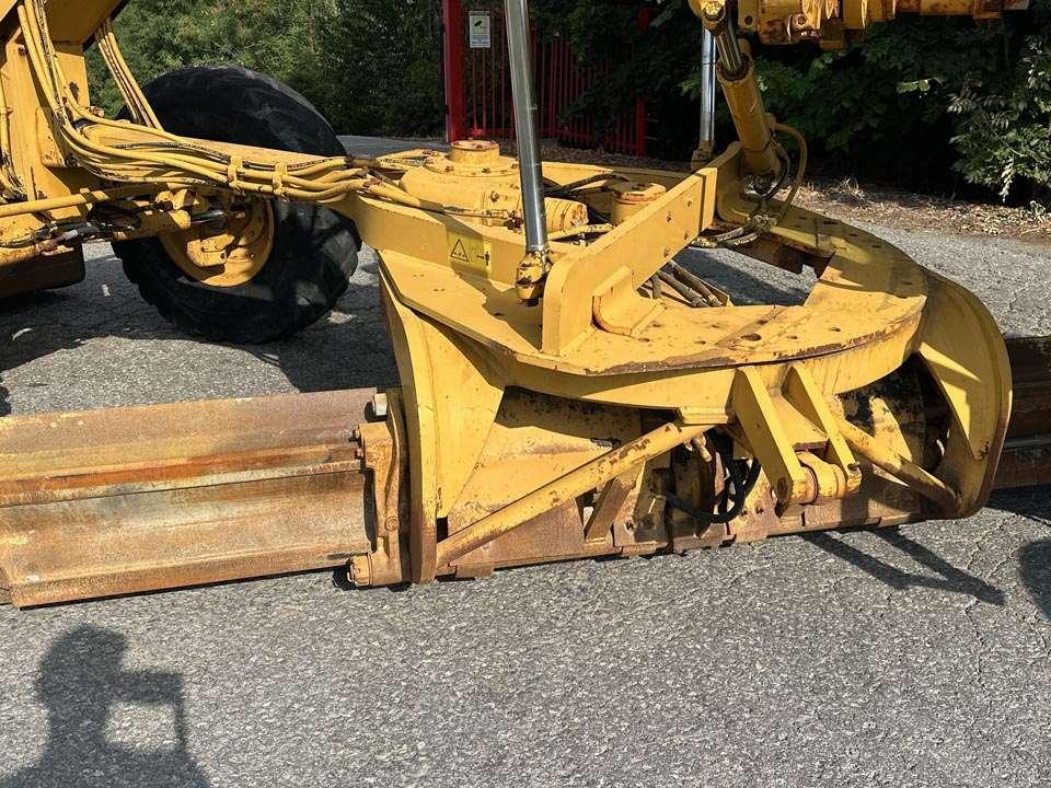 Caterpillar 12H 6X4 Photo 6