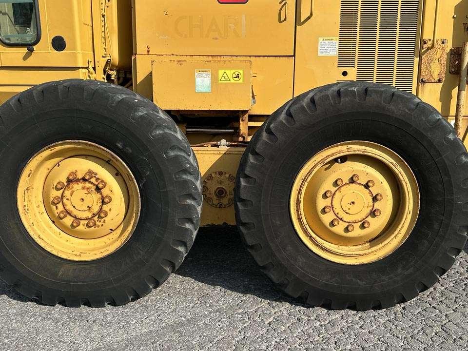 Caterpillar 12H 6X4 Photo 8