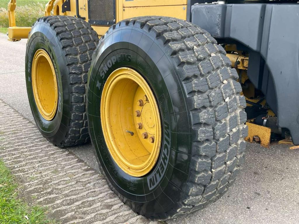 Caterpillar 140M Photo 12