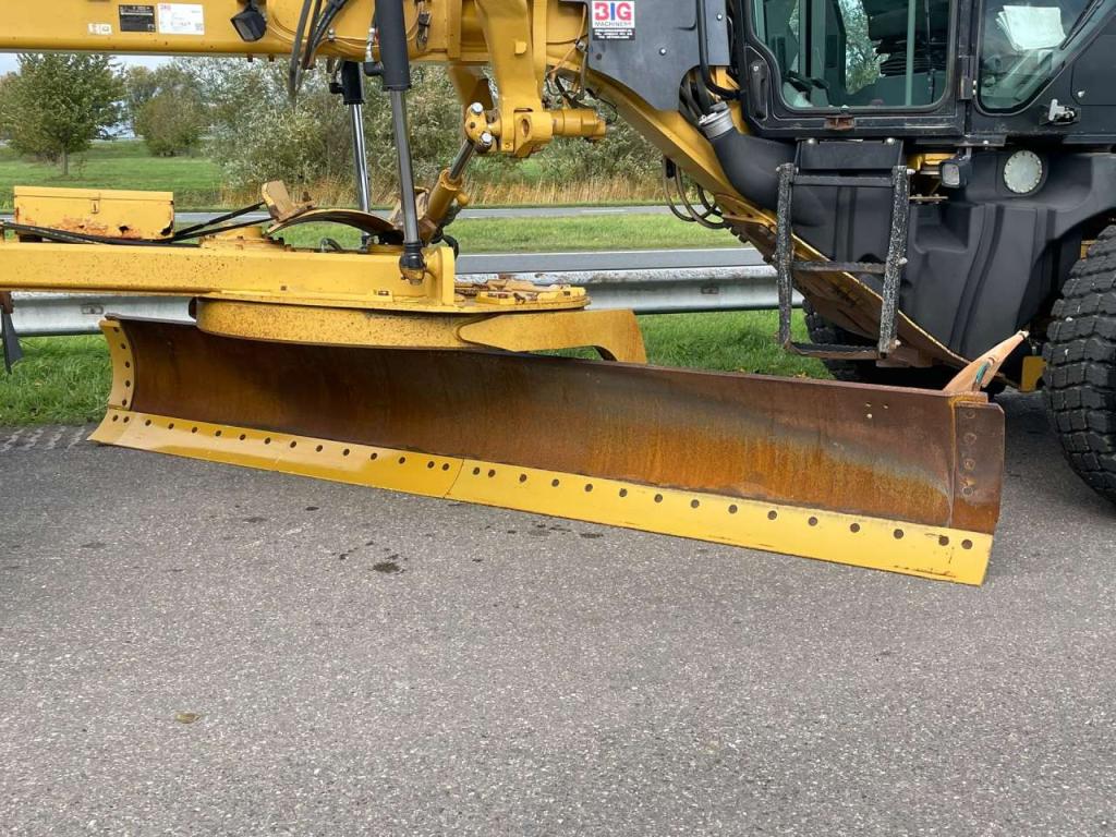 Caterpillar 140M Photo 16