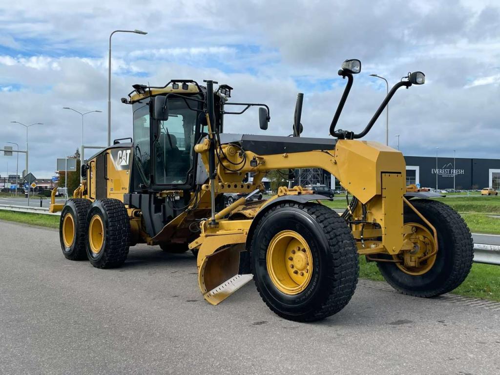 Caterpillar 140M Photo 5