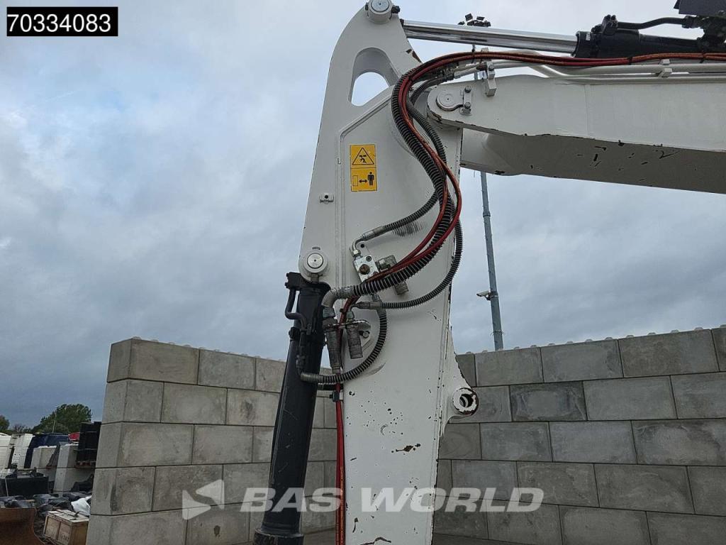 Bobcat E85 A/C - 3 Buckets Photo 11