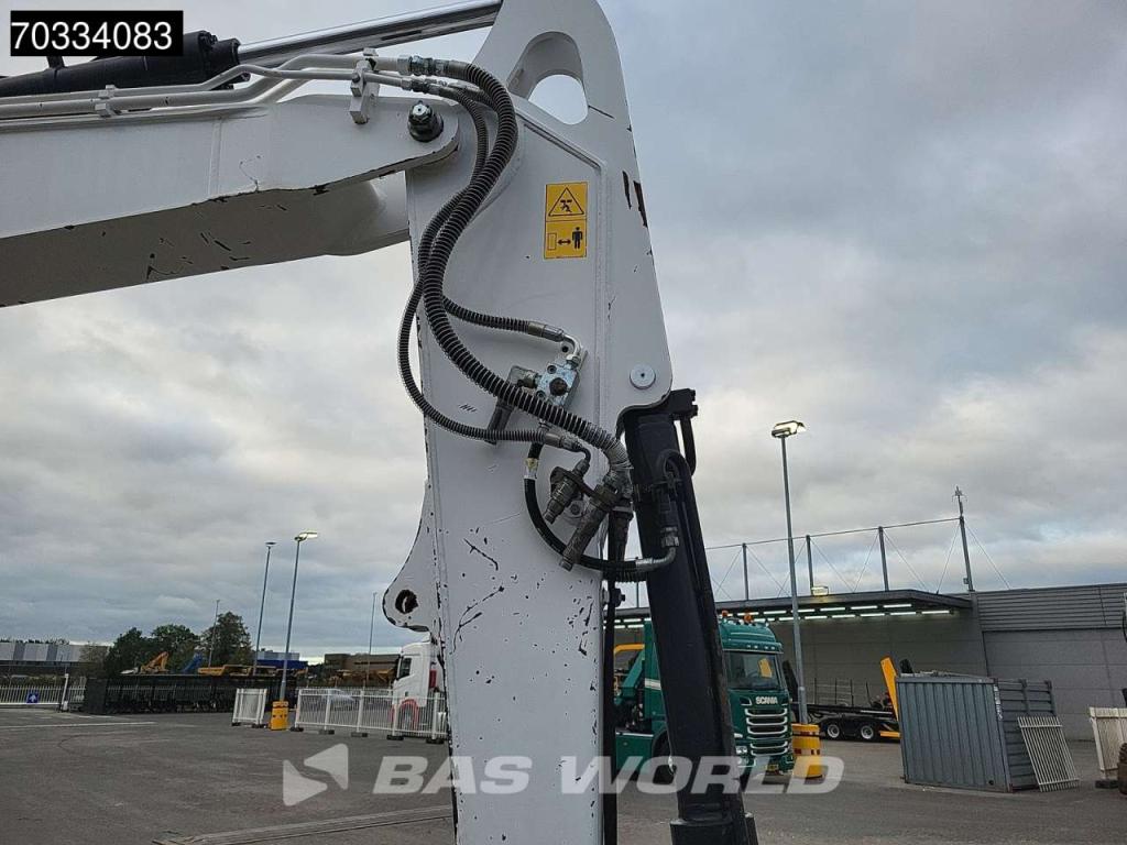 Bobcat E85 A/C - 3 Buckets Photo 12