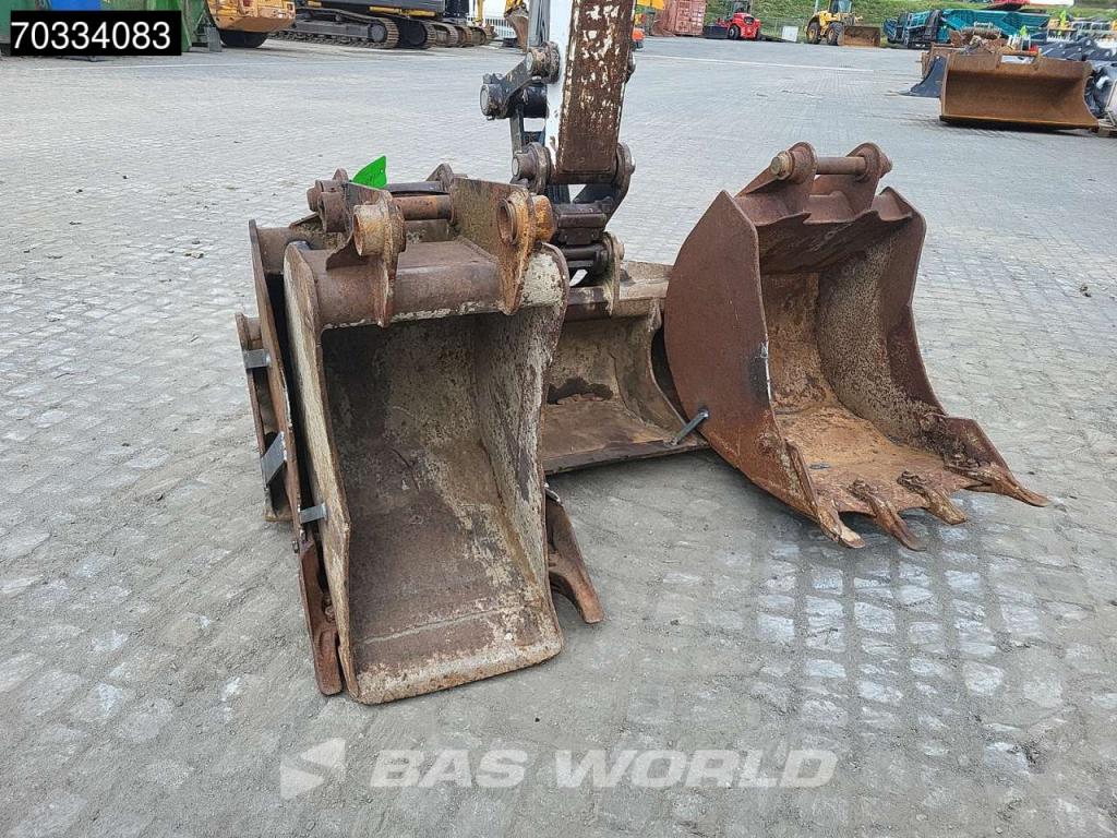 Bobcat E85 A/C - 3 Buckets Photo 13