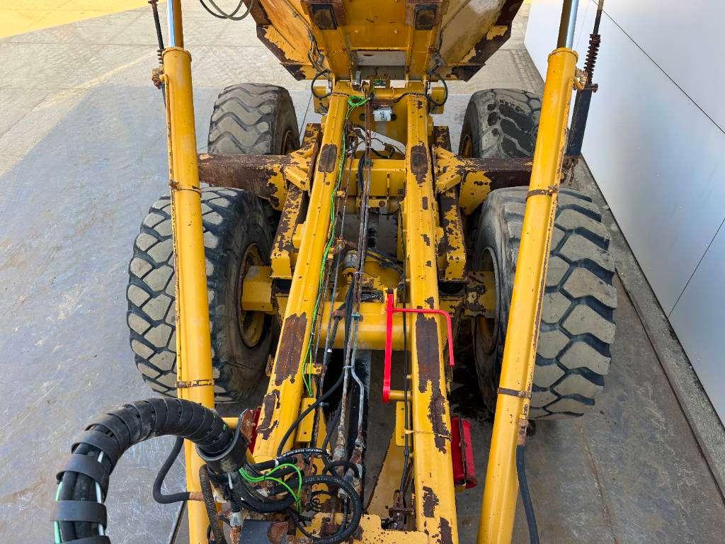Caterpillar 725 - Dutch Machine / Body Heating Photo 19