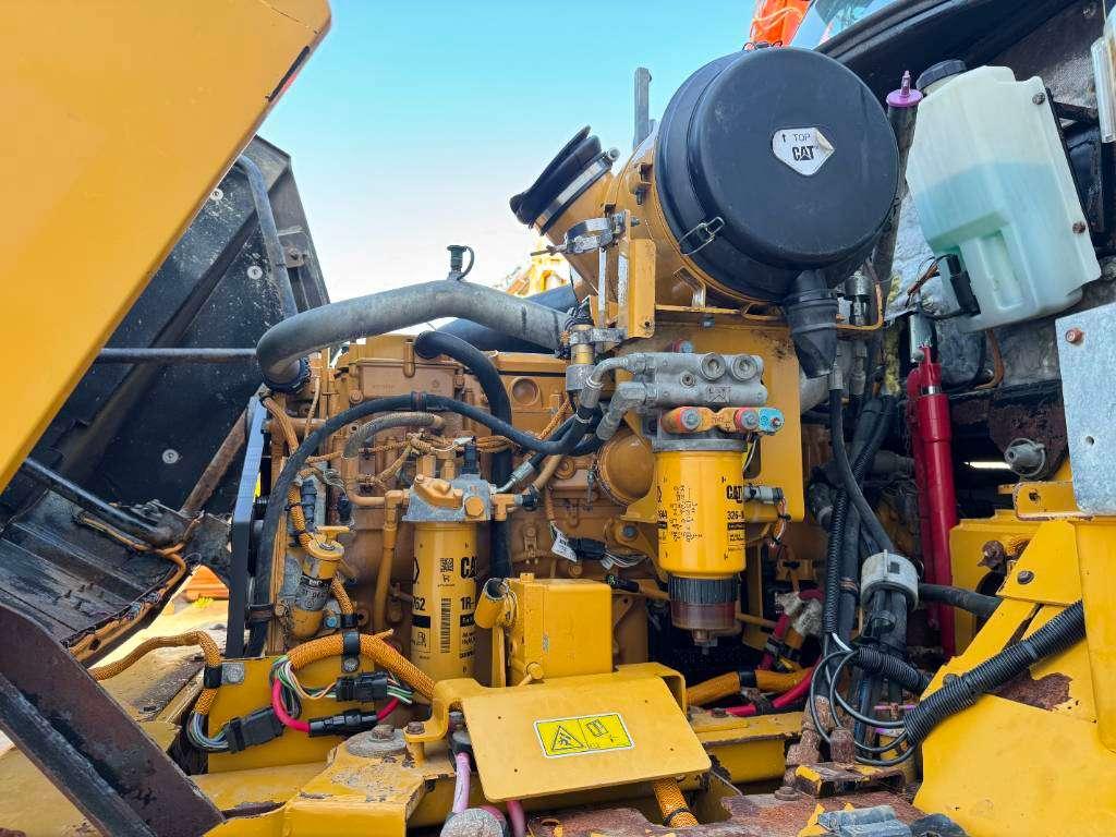 Caterpillar 725 - Dutch Machine / Body Heating Photo 24