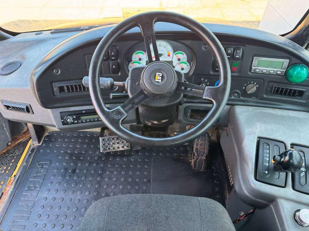 Caterpillar 725 - Dutch Machine / Body Heating Photo 9