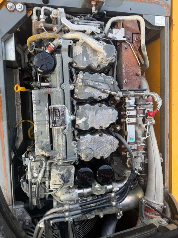Liebherr R926 LC Photo 10