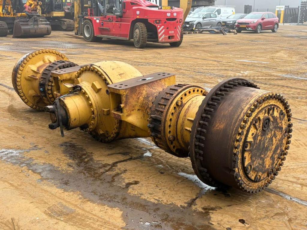 Caterpillar 990 axle Photo 7