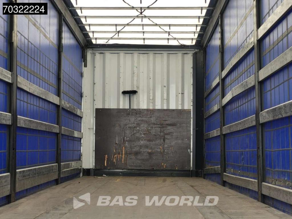 Krone SD Lift Axle Palletkist Anti Vandalism Sliding Roof Photo 13