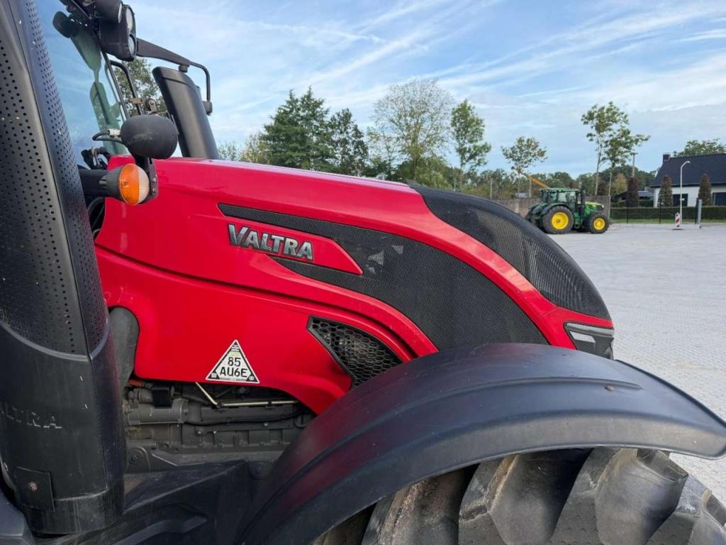 Valtra T 174 GOOD TIRES Photo 12