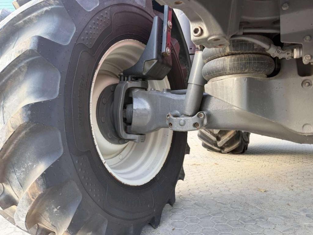 Valtra T 174 GOOD TIRES Photo 15