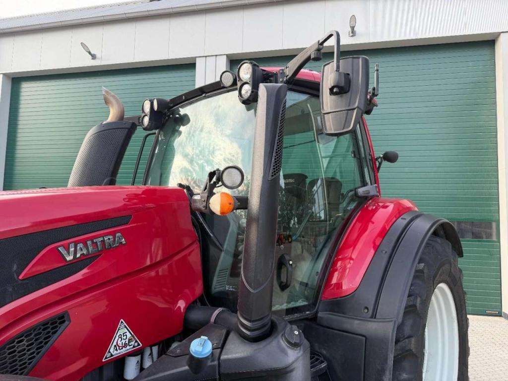 Valtra T 174 GOOD TIRES Photo 27
