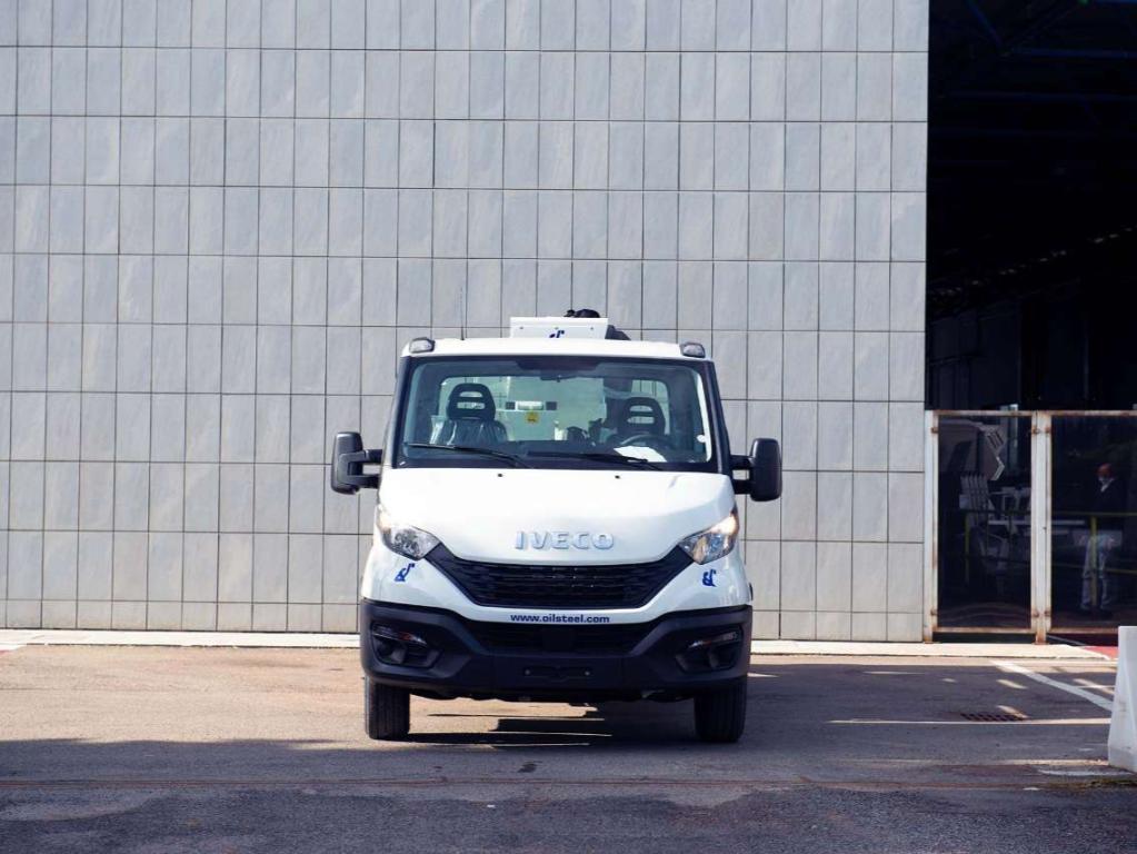 Oil&Steel Snake 2010 H plus SU IVECO DAILY 35S14H Photo 14