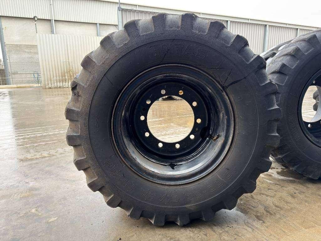 Pneu pour Bridgestone 1000 x 20 Set / 10.00 x 20: 4x2 Tyres Photo 15