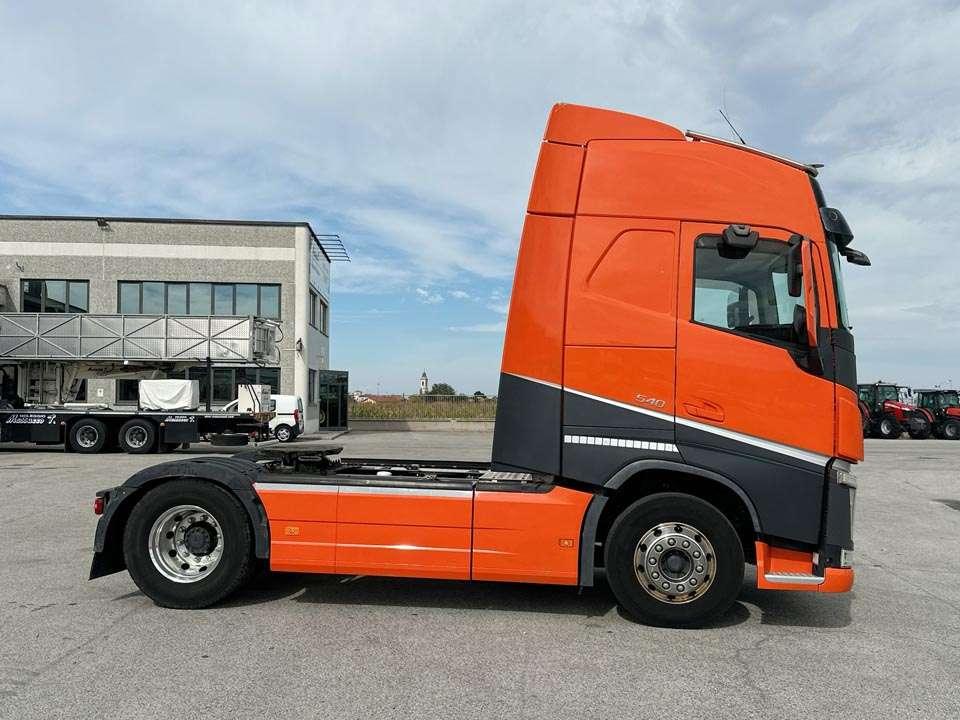 Volvo FH 540 4x2 Photo 24
