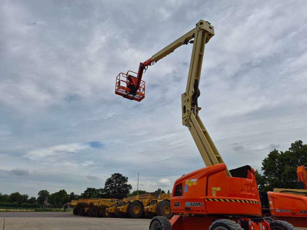 JLG 520AJ (2 units available) Photo 12