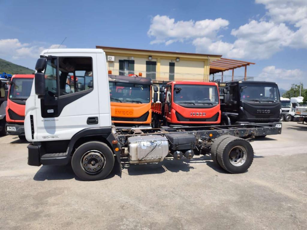 Iveco EUROCARGO 120-190L Photo 28
