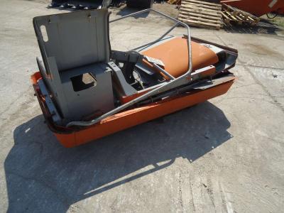 Capot et panneau de carrosserie pour Fiat Kobelco 235 en vente par OLM 90 Srl