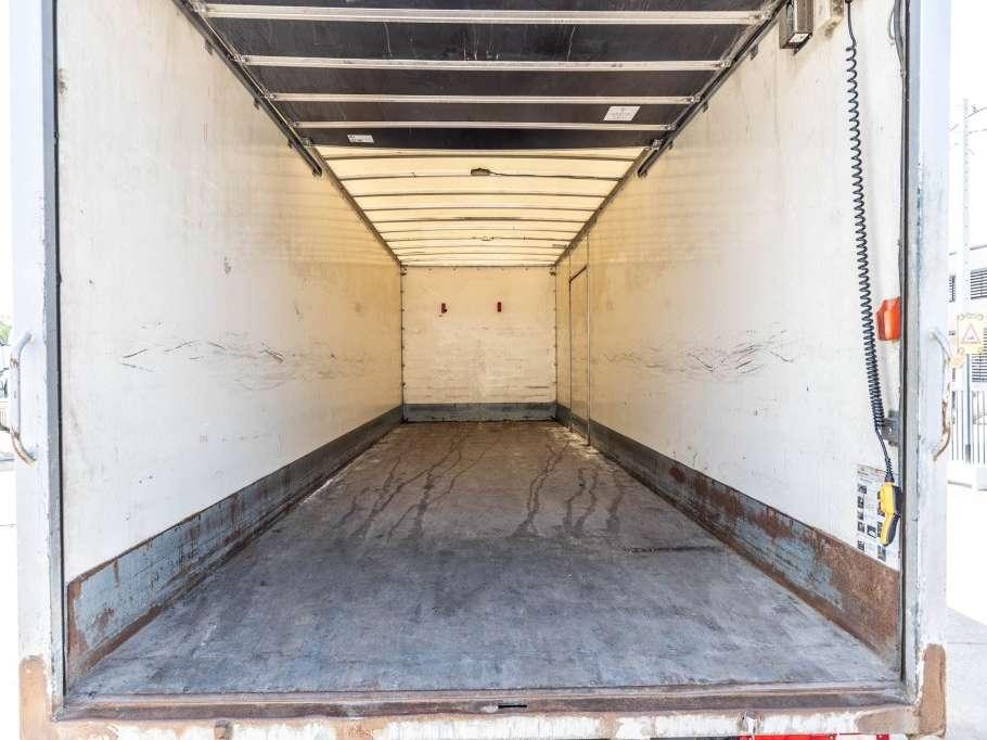 Renault D26.320-6x2+DHOLLANDIA 2T. Photo 10