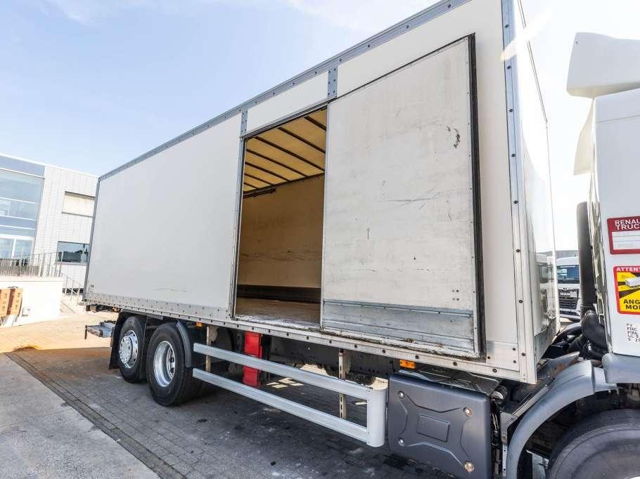 Renault D26.320-6x2+DHOLLANDIA 2T. Photo 11
