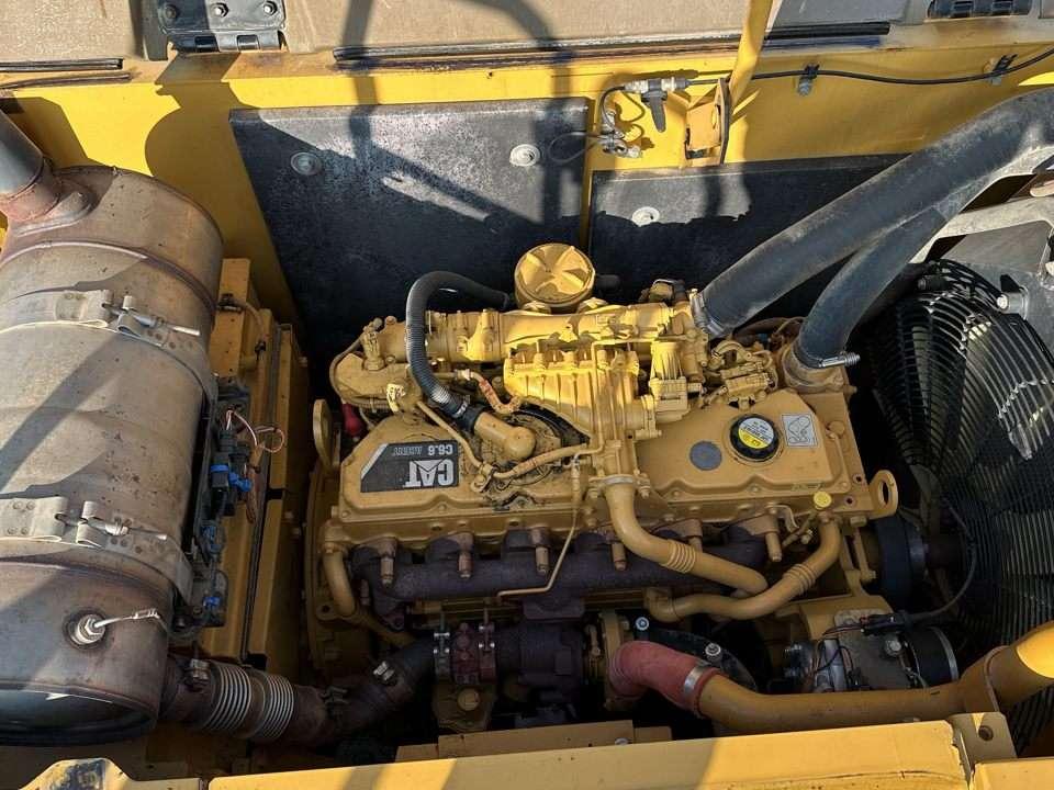 Caterpillar 323E Photo 16