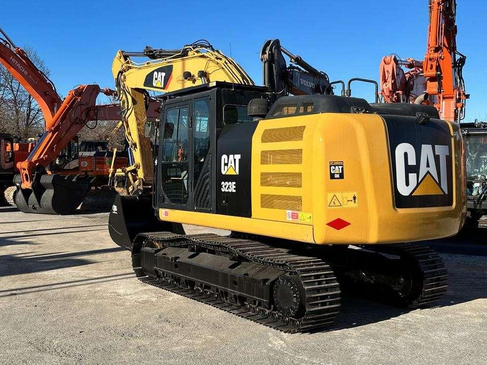 Caterpillar 323E Photo 3