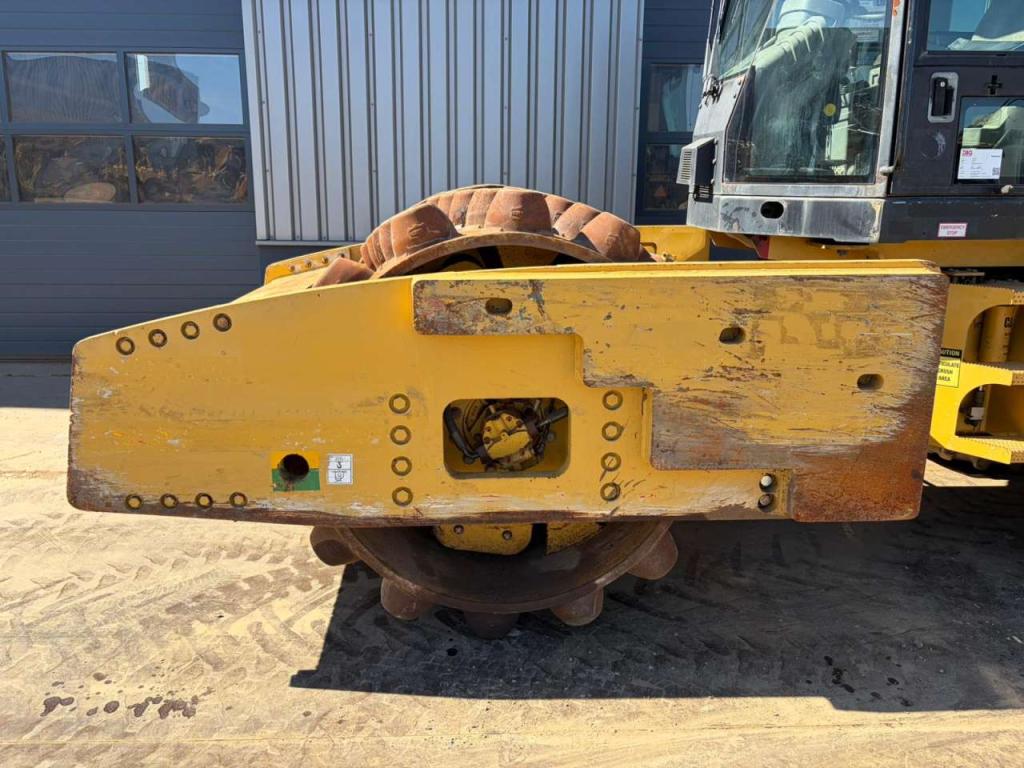 Caterpillar CP76 Photo 10